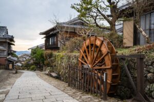 島津斉彬のリーダーシップがもたらした薩摩藩の繁栄と国防強化の成功事例とは？